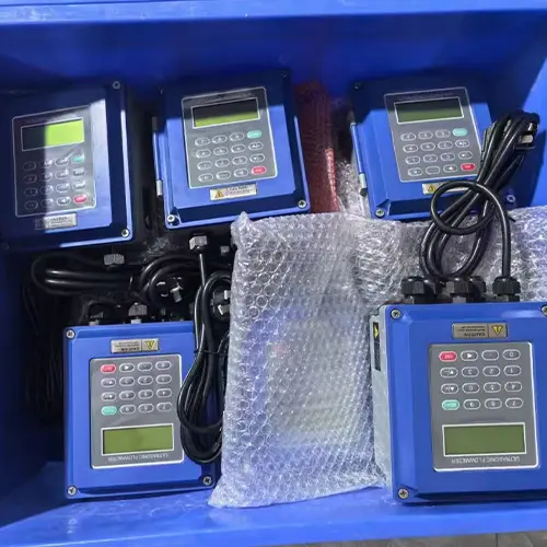 clamp-on ultrasonic flowmeter