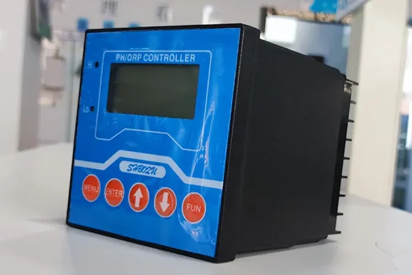 pH sensor and meter