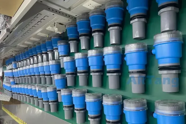 ultrasonic liquid level transmitter